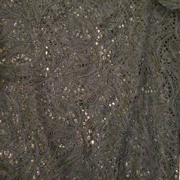 💕BB DAKOTA💕 Lace Cold Shoulder Long Sleeve Top with Ruffles Black S Small NWT - Picture 8 of 8